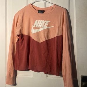 Nike long sleeve, MINT CONDITION, hardly been worn, no stains